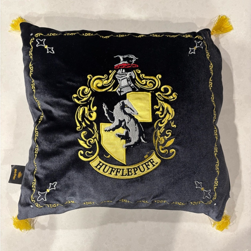 Harry Potter Hufflepuff Pillow with Lined Zipper Secret Storage